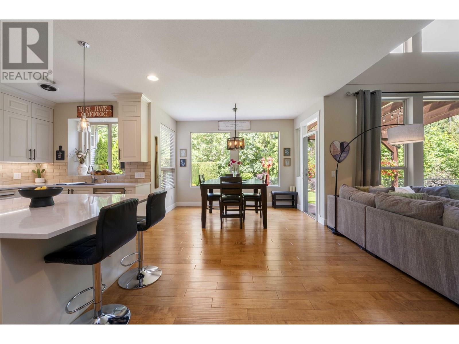 Photo 16 of 24437 Mcclure Drive, Maple Ridge BC