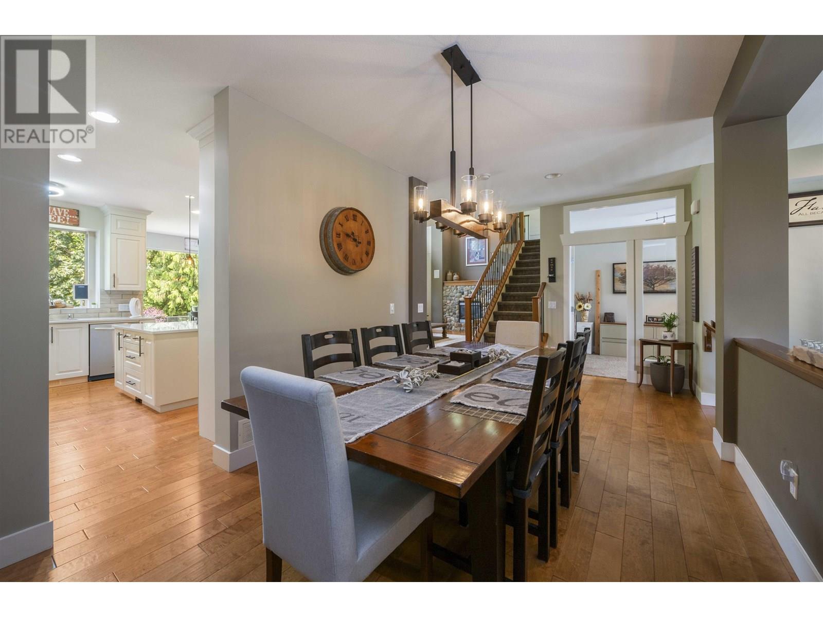 Photo 6 of 24437 Mcclure Drive, Maple Ridge BC