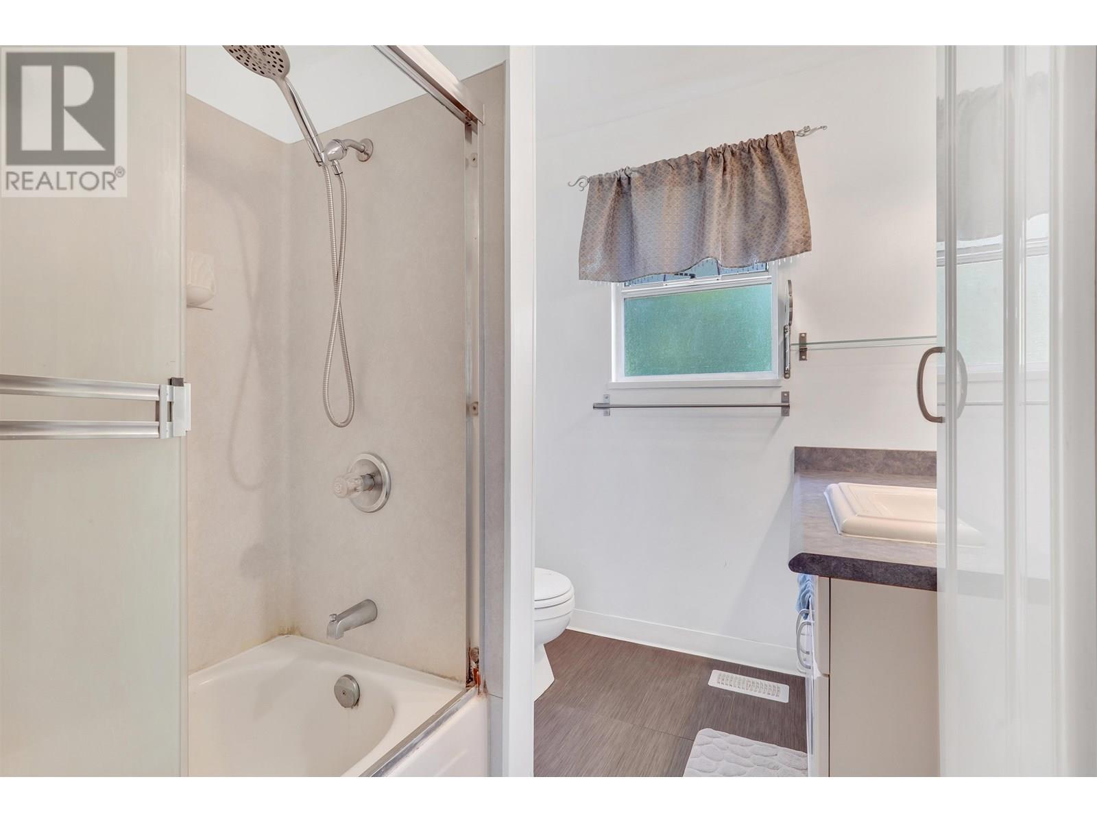 Photo 14 of 10540 Sorrel Drive, Richmond BC