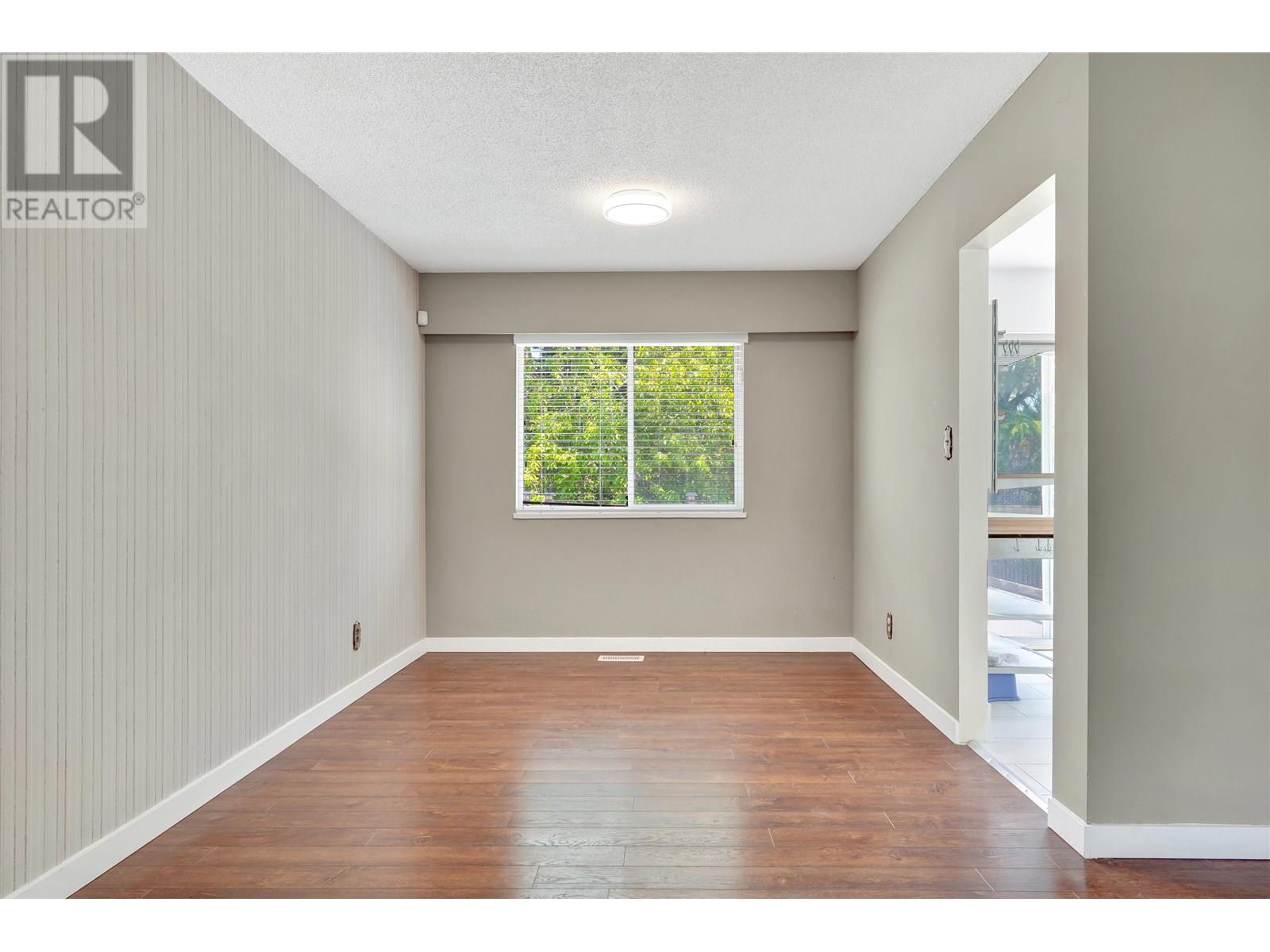 Photo 5 of 10540 Sorrel Drive, Richmond BC