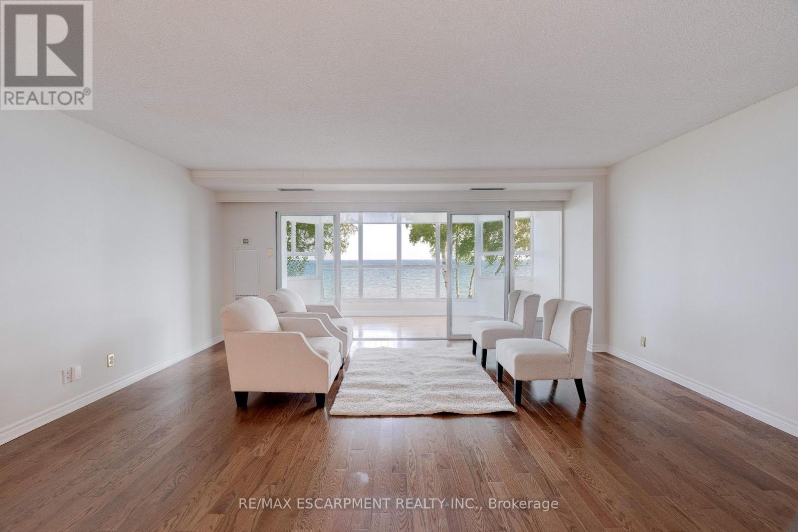 Photo 22 of 205 5280 Lakeshore Road, Burlington ON