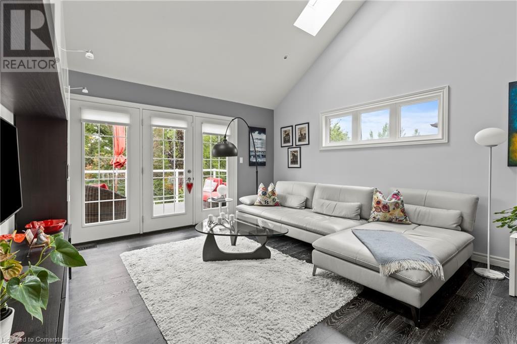 Photo 4 of 5799 Osprey Avenue, Niagara Falls ON