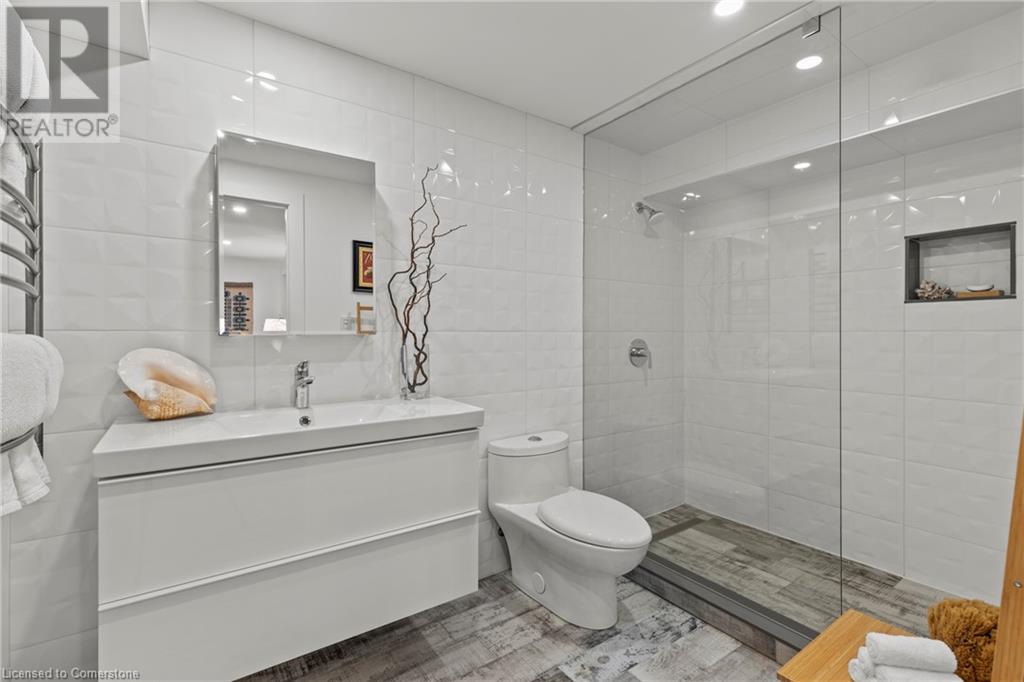 Photo 20 of 5799 Osprey Avenue, Niagara Falls ON