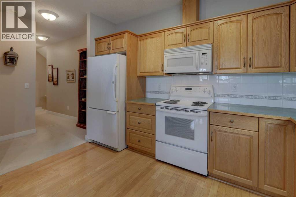 Photo 9 of 101 3412 Parkdale Boulevard Nw, Calgary AB