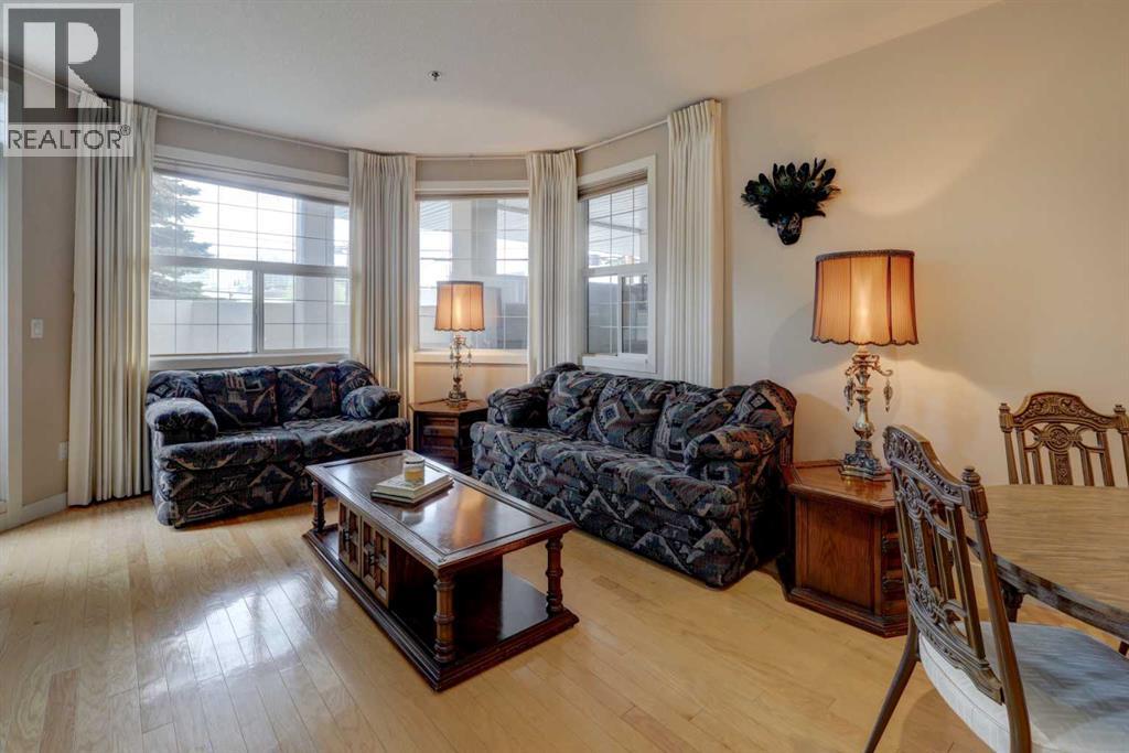 Photo 24 of 101 3412 Parkdale Boulevard Nw, Calgary AB