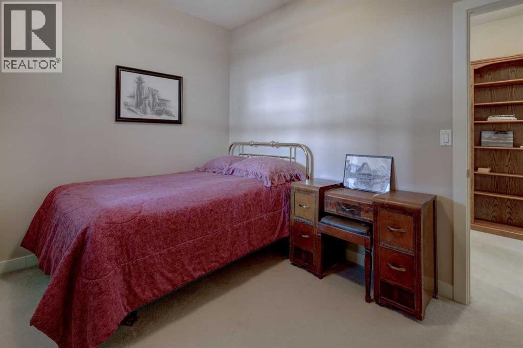Photo 7 of 101 3412 Parkdale Boulevard Nw, Calgary AB