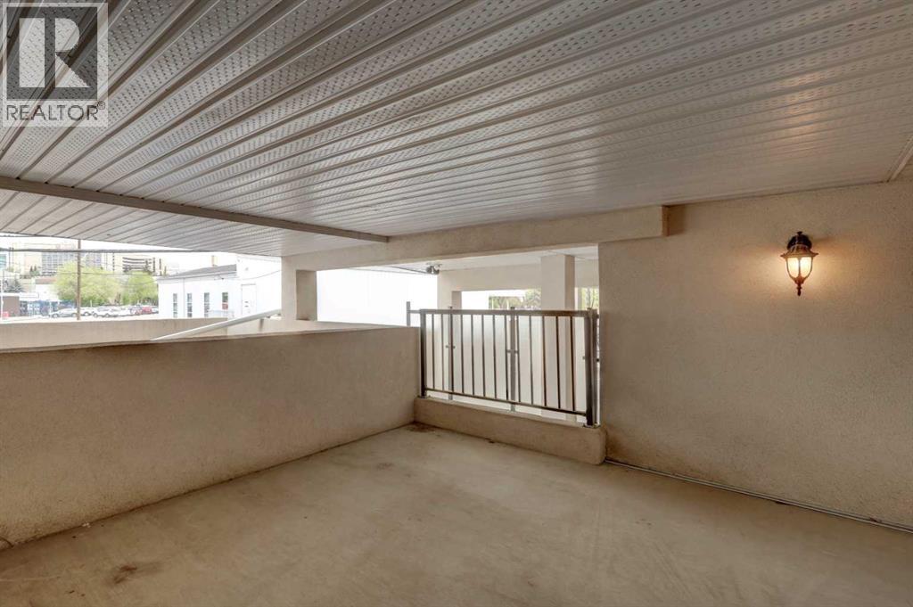 Photo 32 of 101 3412 Parkdale Boulevard Nw, Calgary AB