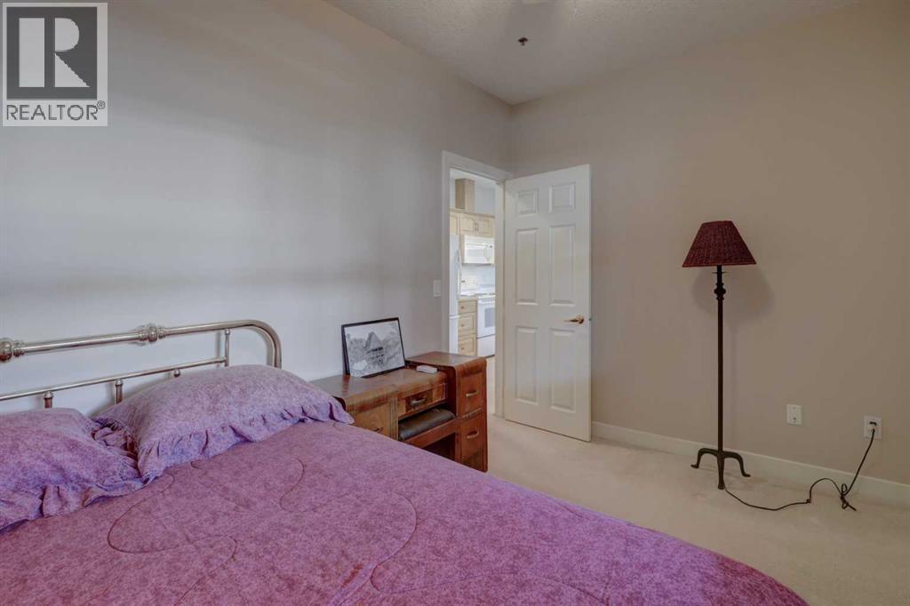 Photo 1 of 101 3412 Parkdale Boulevard Nw, Calgary AB