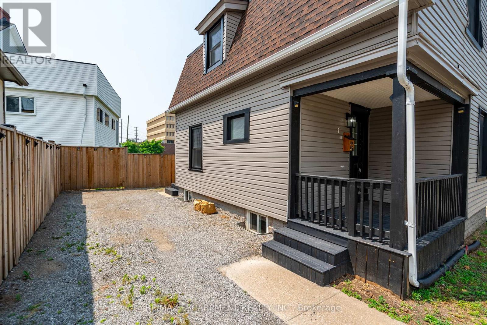 Photo 3 of 1 Prince Street, St Catharines ON