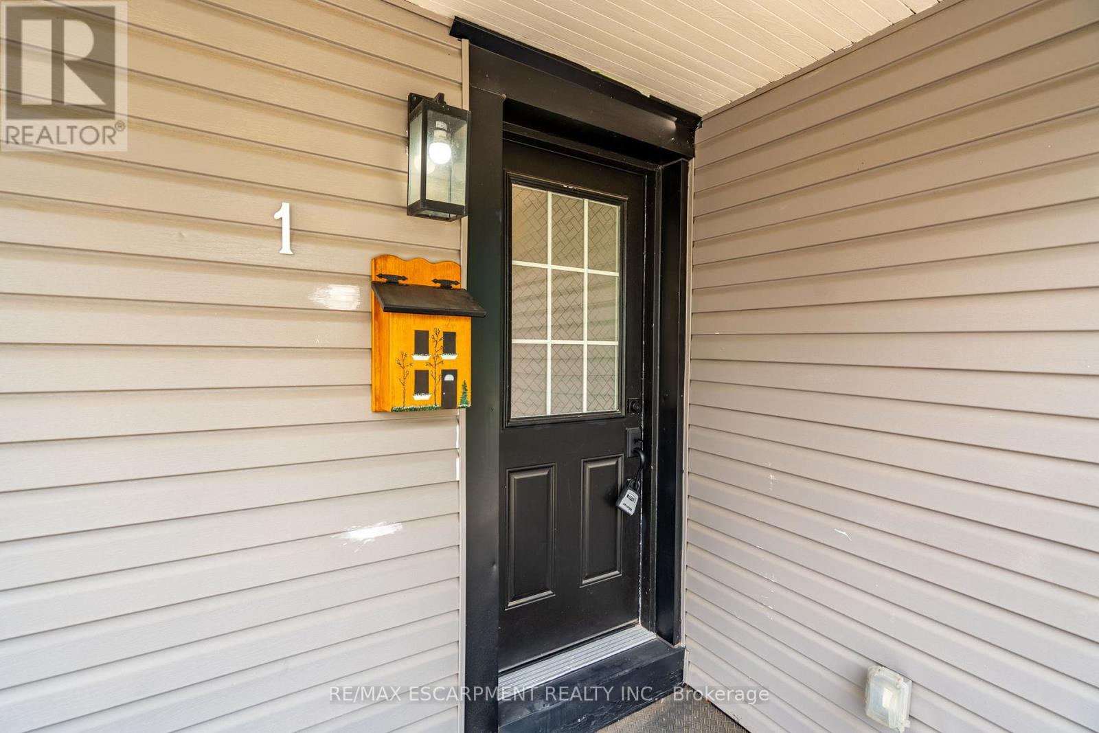 Photo 6 of 1 Prince Street, St Catharines ON