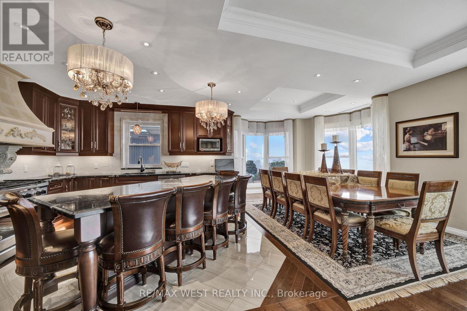 Photo 7 of 5 W 174 Mountain Park Avenue, Hamilton ON