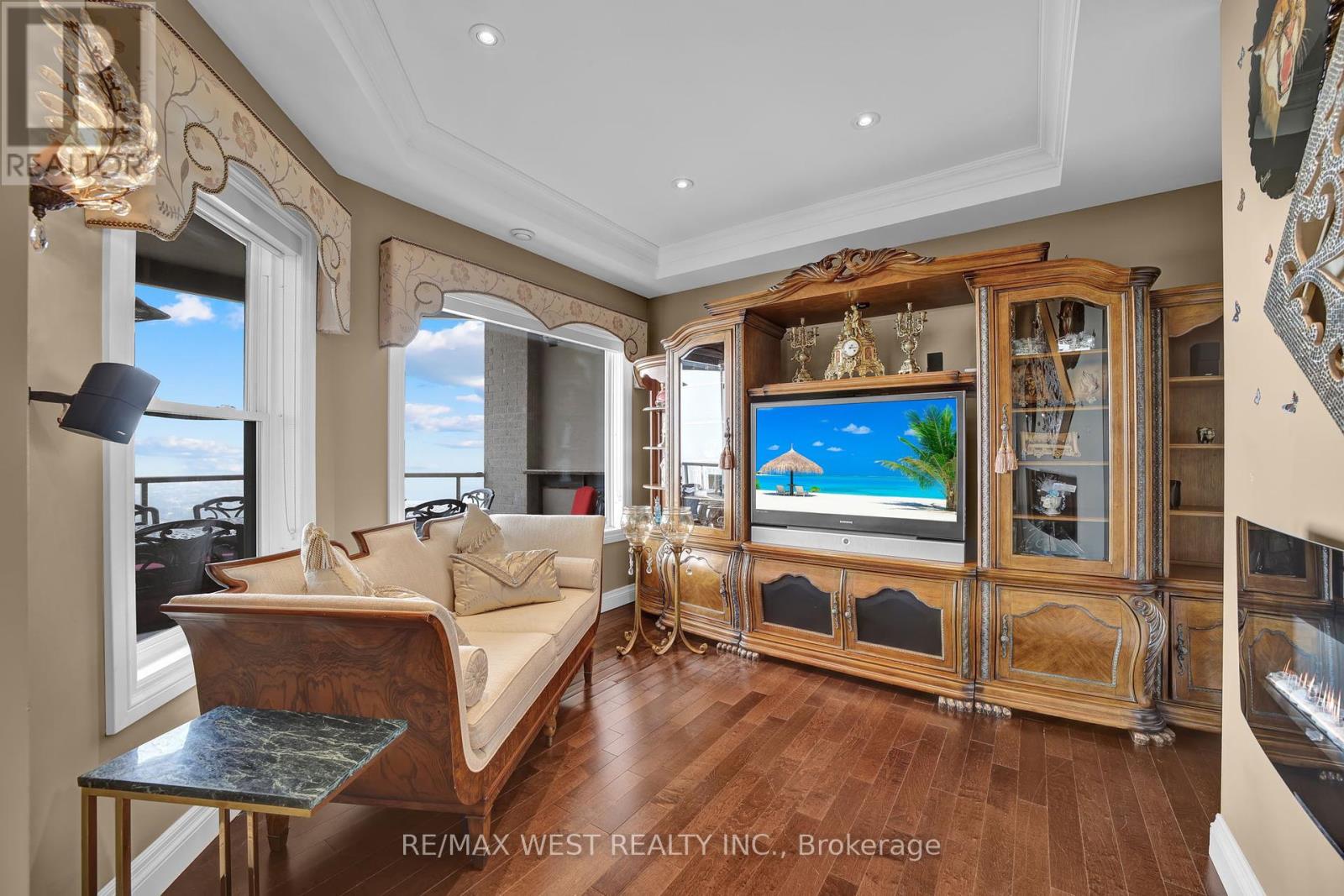 Photo 9 of 5 W 174 Mountain Park Avenue, Hamilton ON