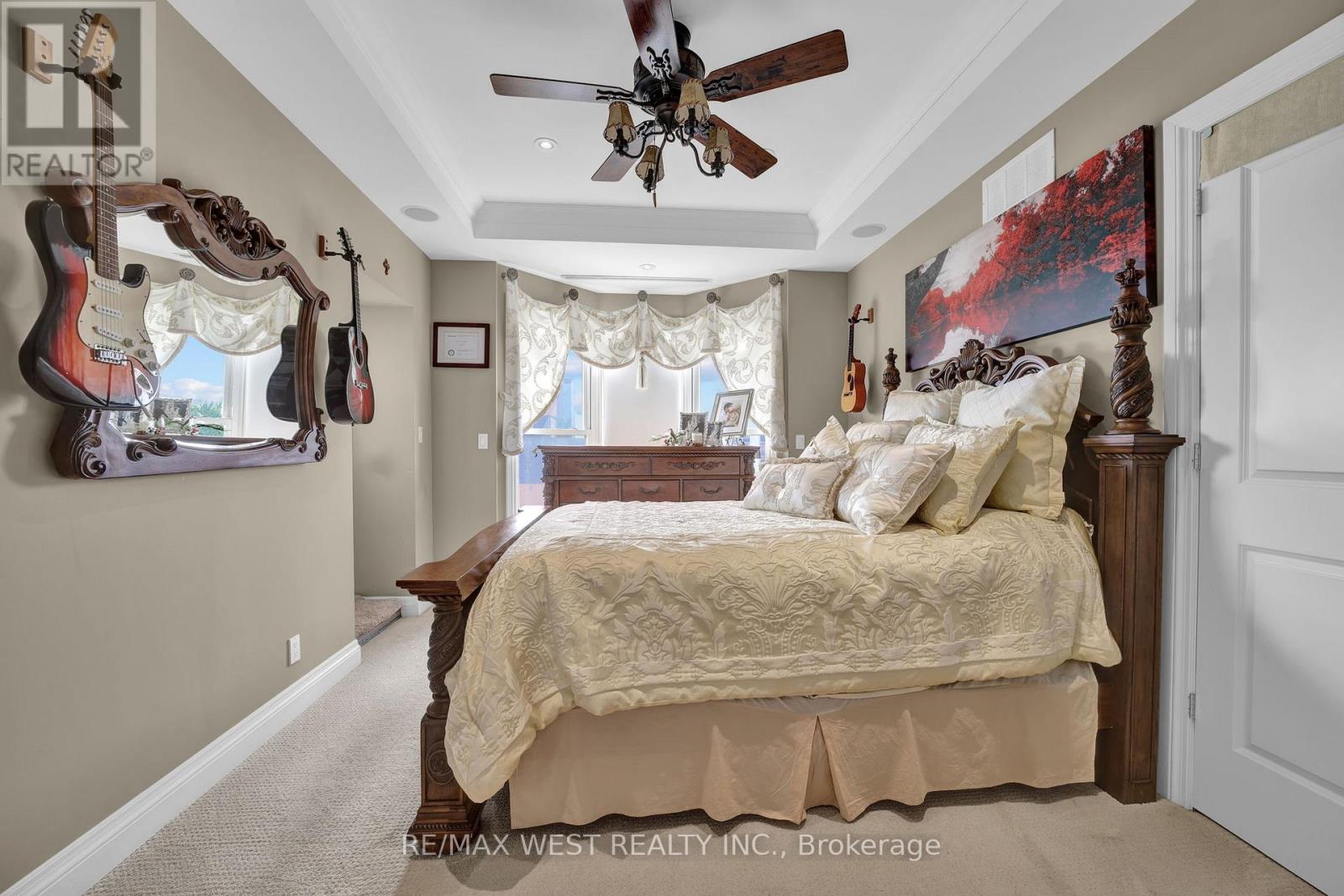 Photo 8 of 5 W 174 Mountain Park Avenue, Hamilton ON