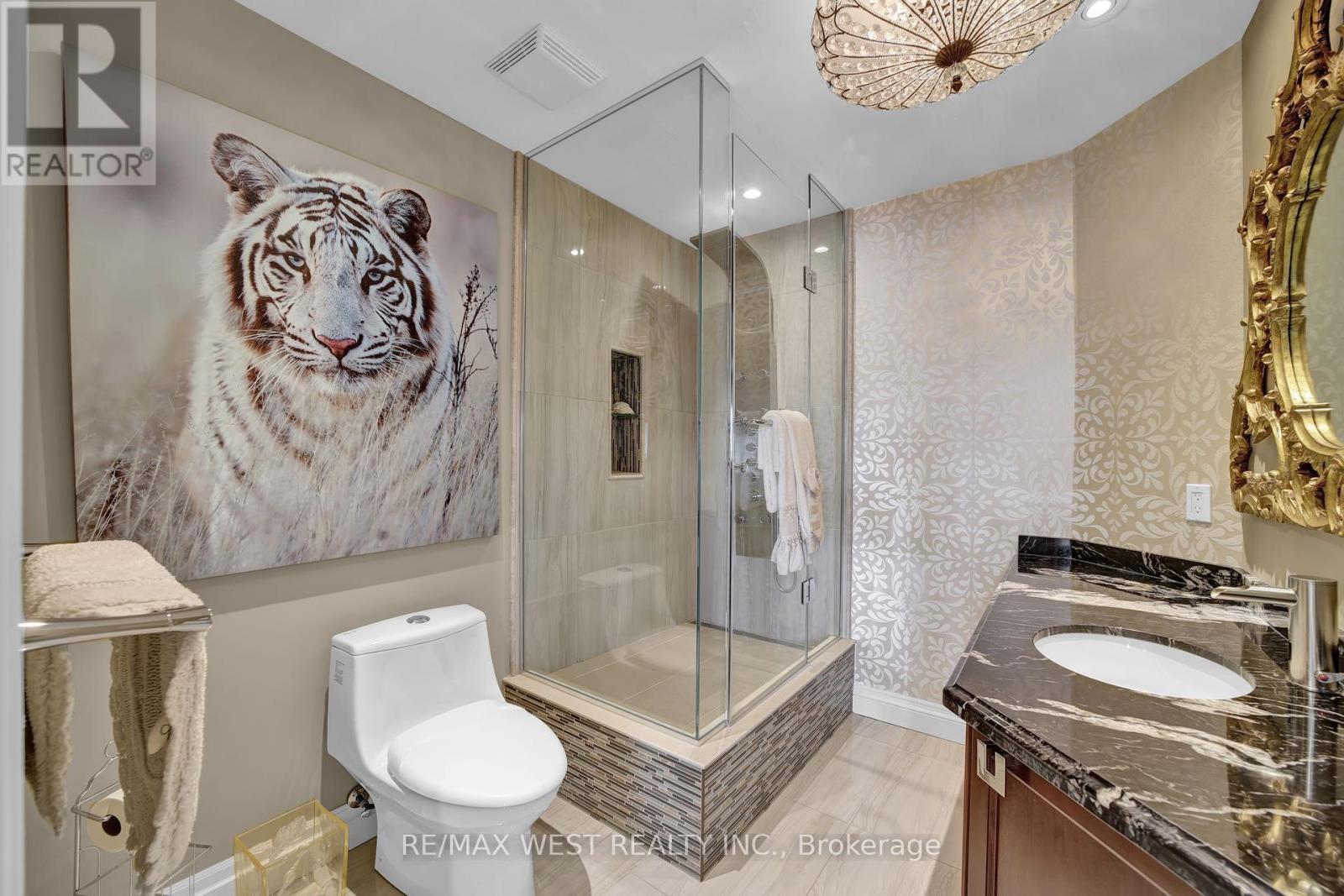 Photo 18 of 5 W 174 Mountain Park Avenue, Hamilton ON