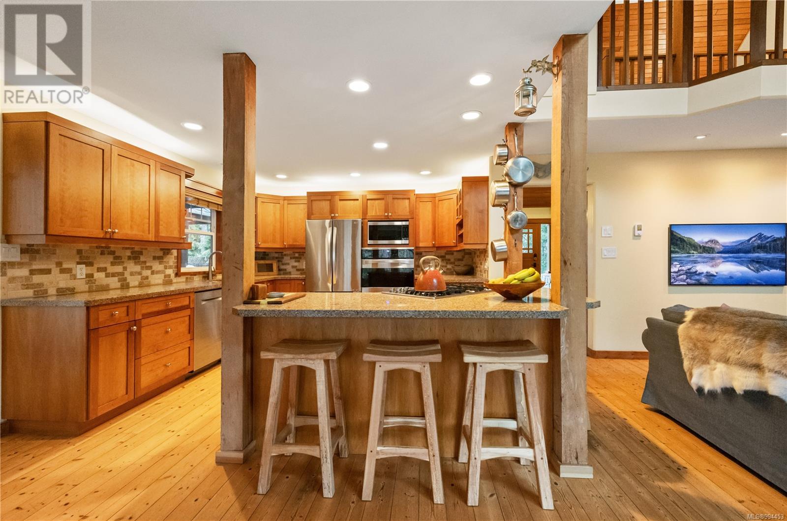 583 Nature Park Dr, Campbell River