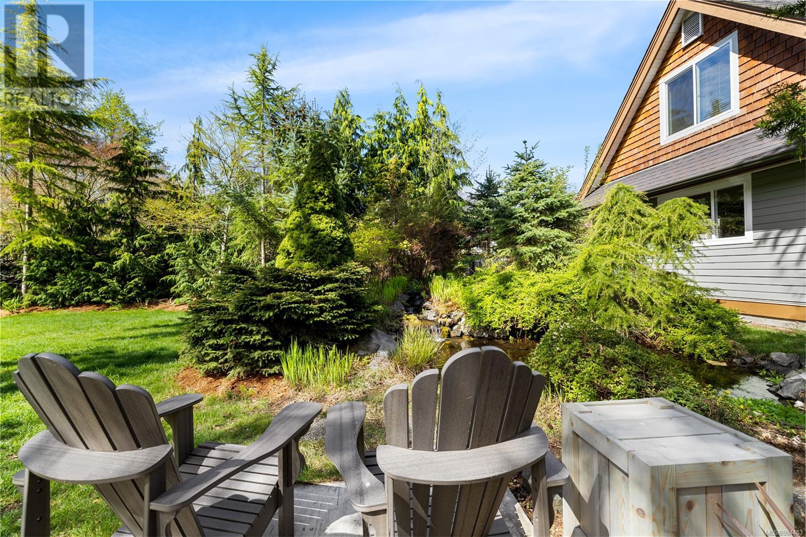 583 Nature Park Dr, Campbell River