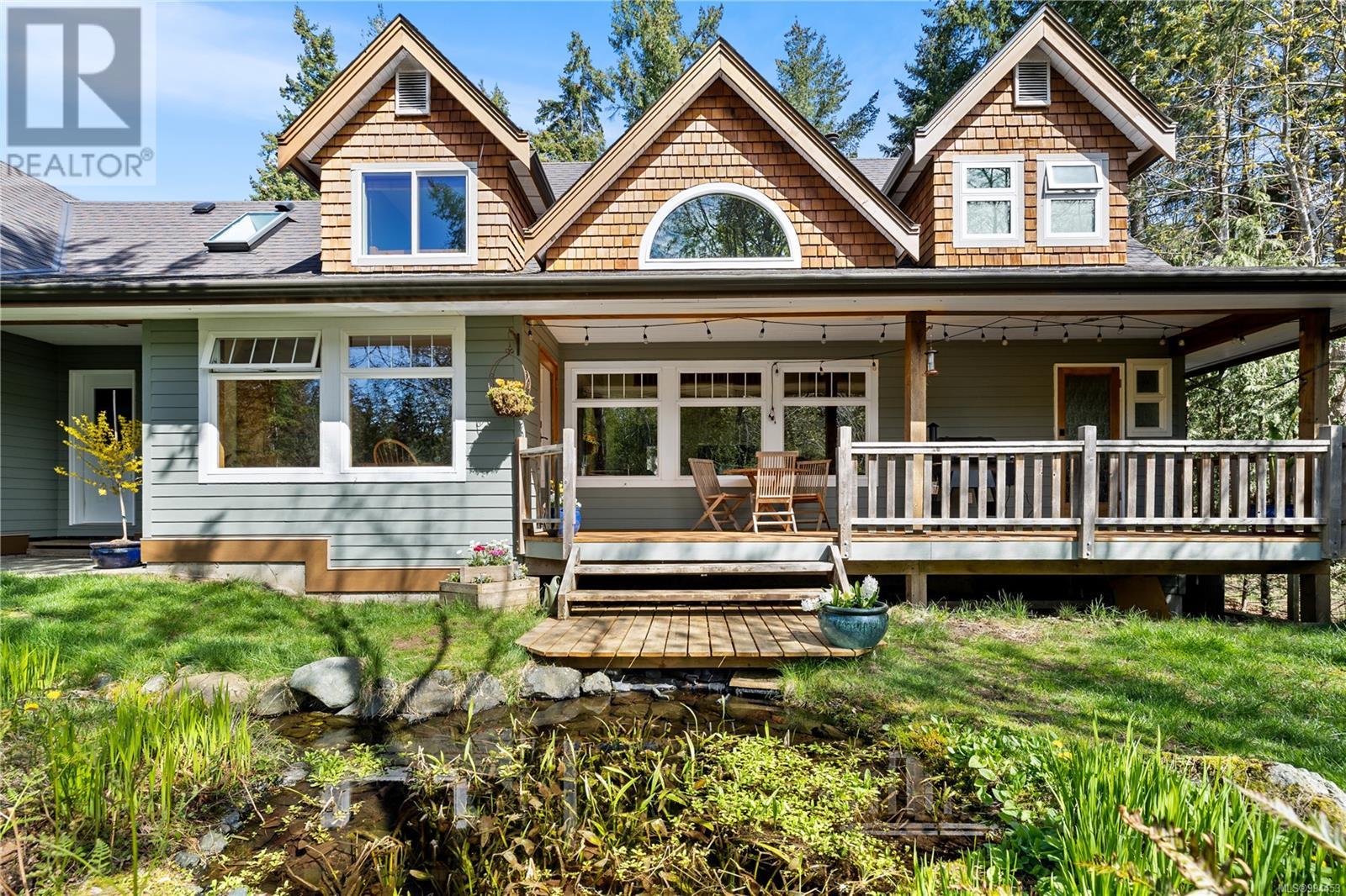 583 Nature Park Dr, Campbell River