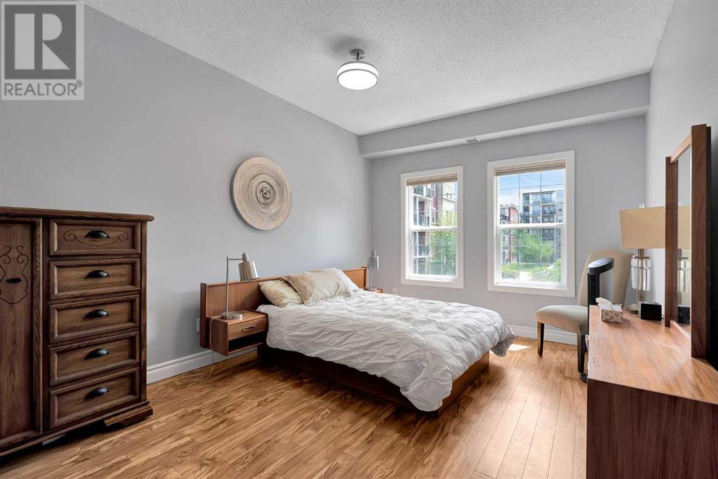 Single Family House for Sale in   Lake Fraser Drive SE Lake Bonavista Calgary 