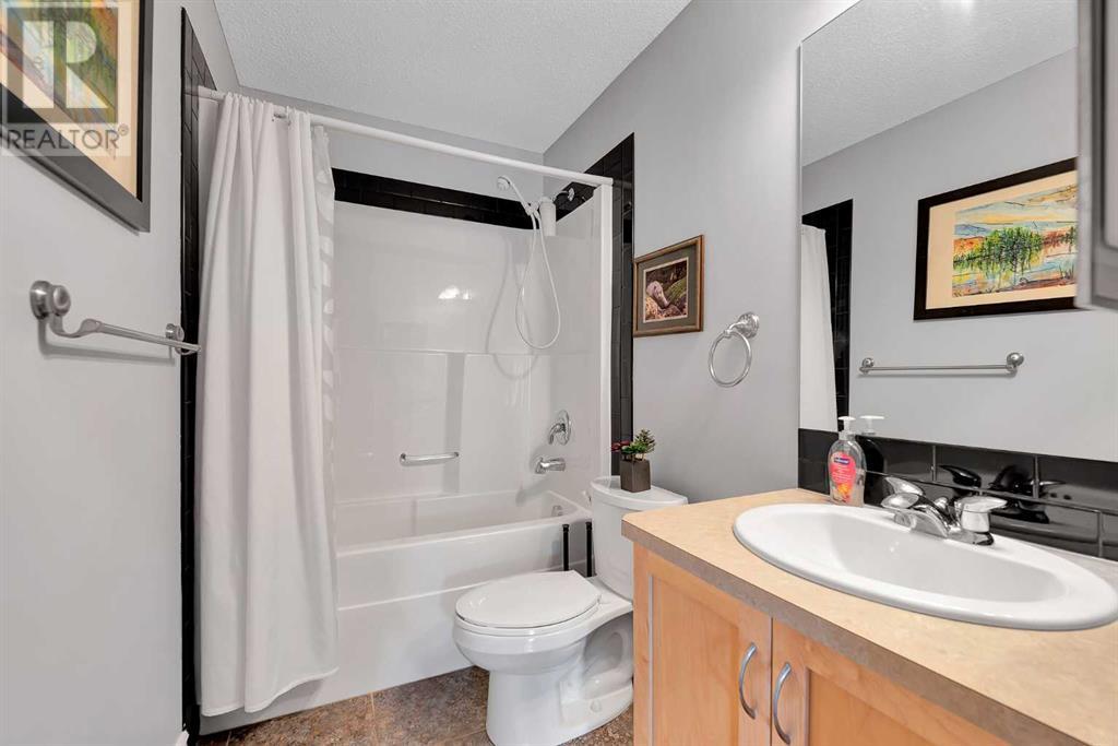 Single Family House for Sale in   Lake Fraser Drive SE Lake Bonavista Calgary 