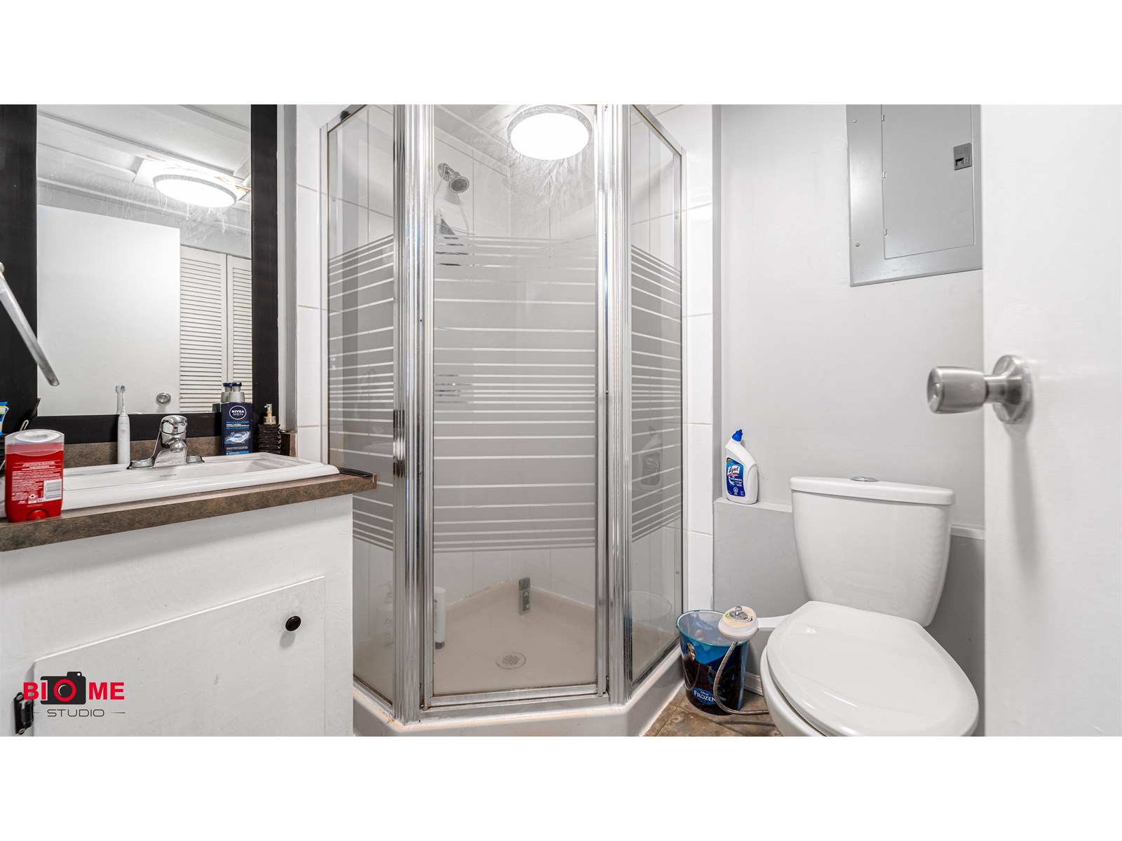 Photo 15 of 6661 141 Street, Surrey BC