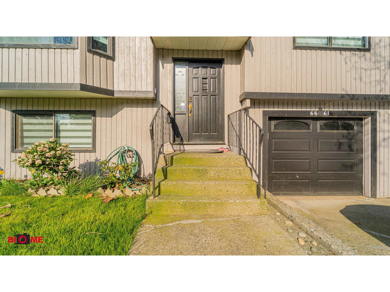 Photo 3 of 6661 141 Street, Surrey BC