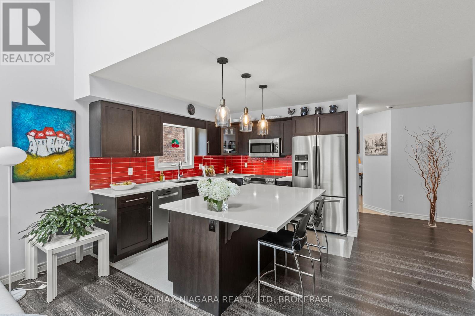 Photo 9 of 5799 Osprey Street, Niagara Falls ON