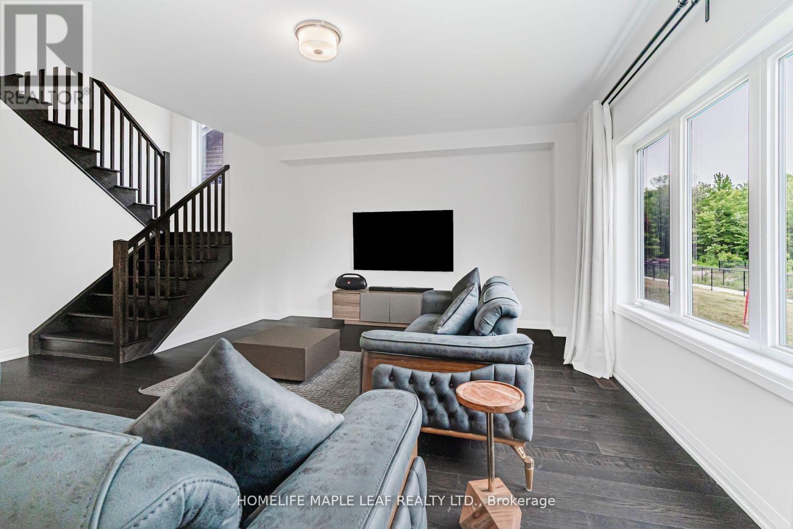 Photo 29 of 3153 Searidge Street, Severn ON