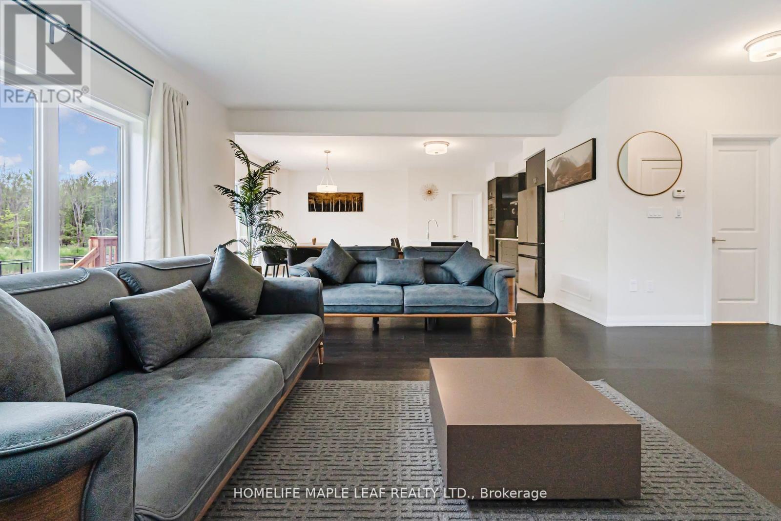 Photo 8 of 3153 Searidge Street, Severn ON