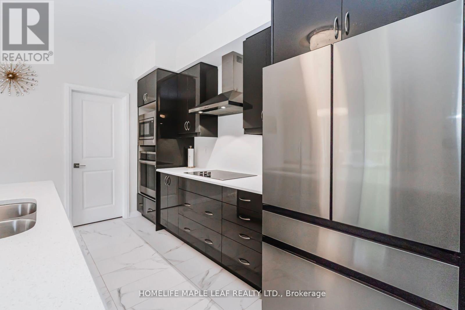 Photo 4 of 3153 Searidge Street, Severn ON