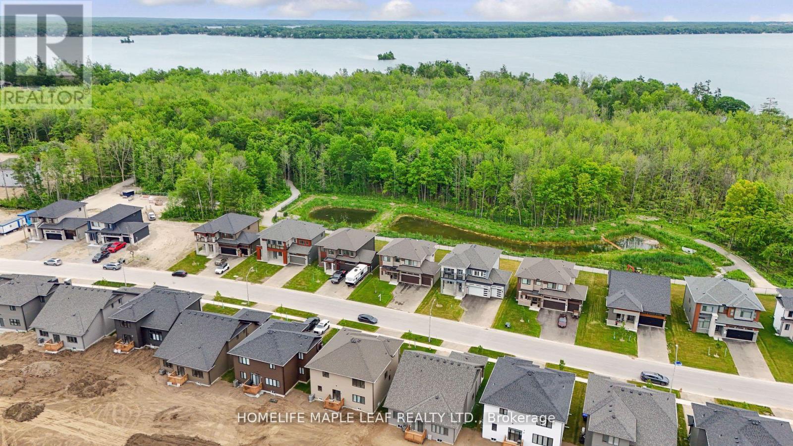 Photo 9 of 3153 Searidge Street, Severn ON