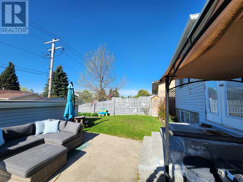 Single Family House 4 Level for Sale in  Whitehorn Drive NE Whitehorn Calgary 