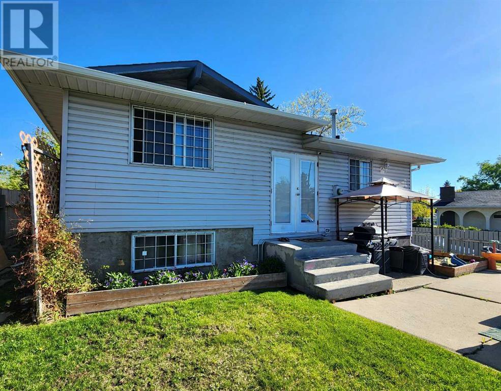 Single Family House 4 Level for Sale in  Whitehorn Drive NE Whitehorn Calgary 