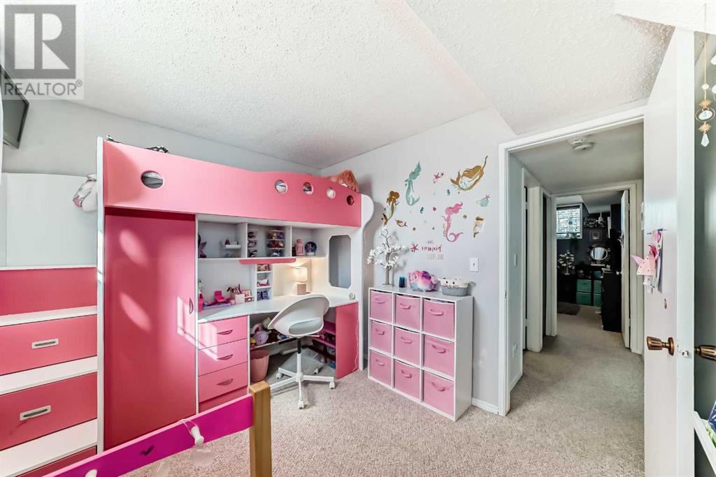 Single Family House 4 Level for Sale in  Whitehorn Drive NE Whitehorn Calgary 