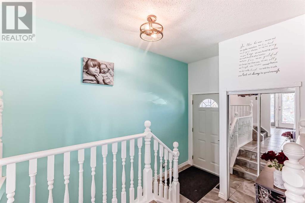 Single Family House 4 Level for Sale in  Whitehorn Drive NE Whitehorn Calgary 