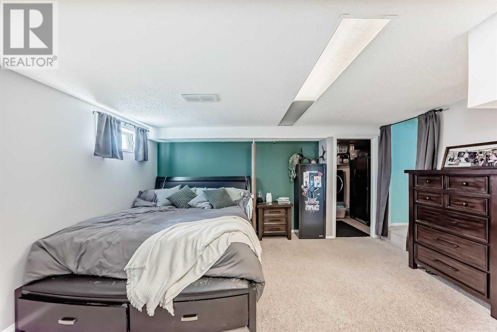 Single Family House 4 Level for Sale in  Whitehorn Drive NE Whitehorn Calgary 