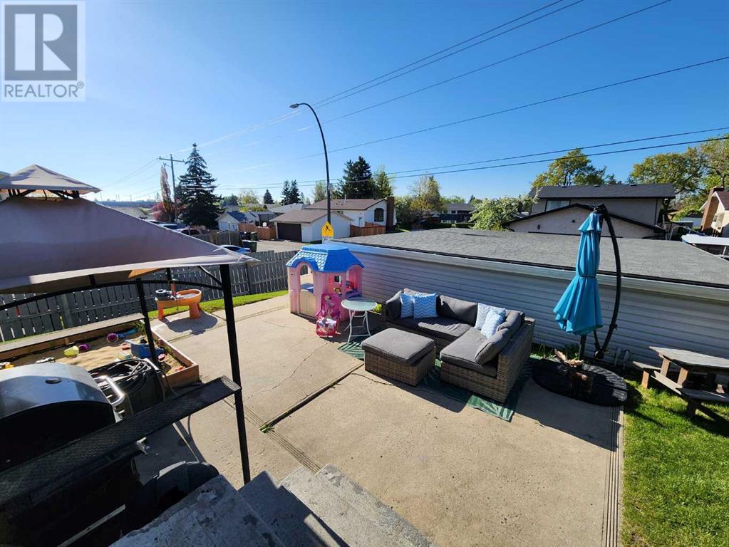 Single Family House 4 Level for Sale in  Whitehorn Drive NE Whitehorn Calgary 