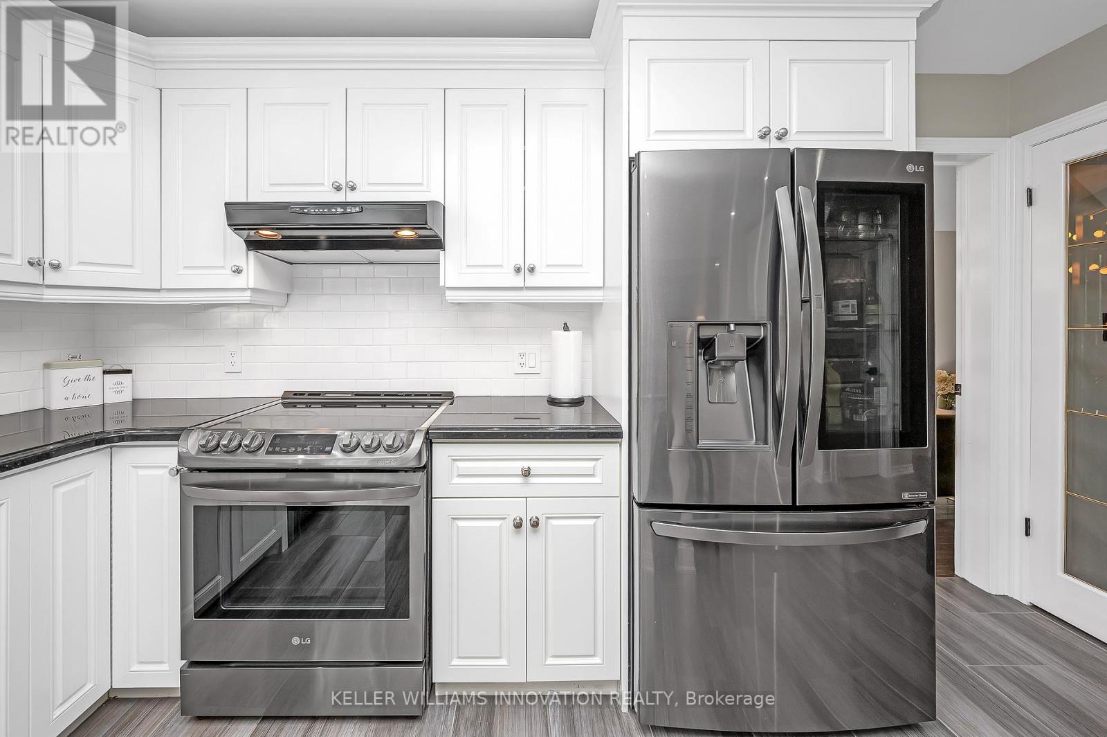 Photo 16 of 2037 Waterbridge Drive, Burlington ON