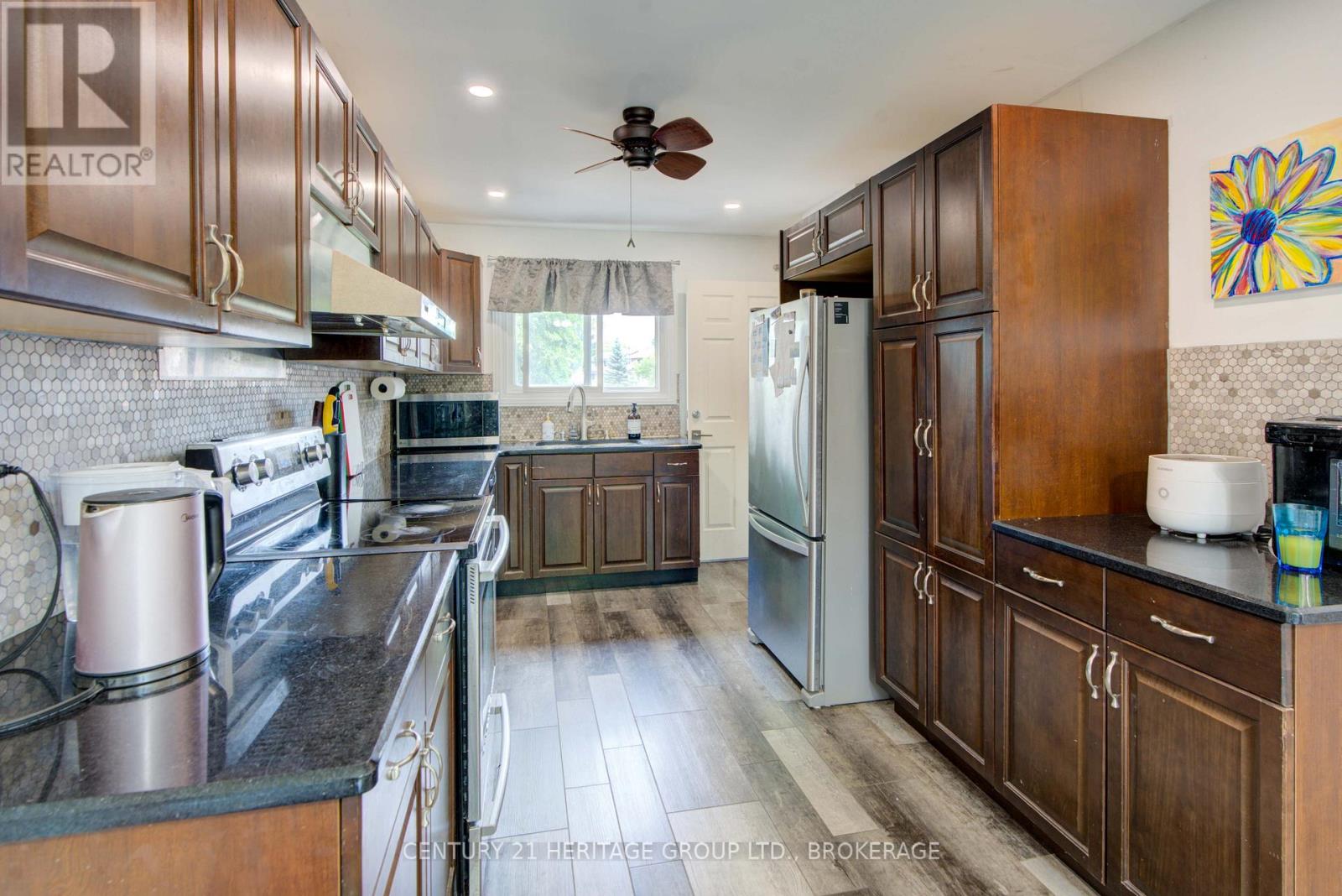Photo 10 of 836 Milford Drive, Kingston ON