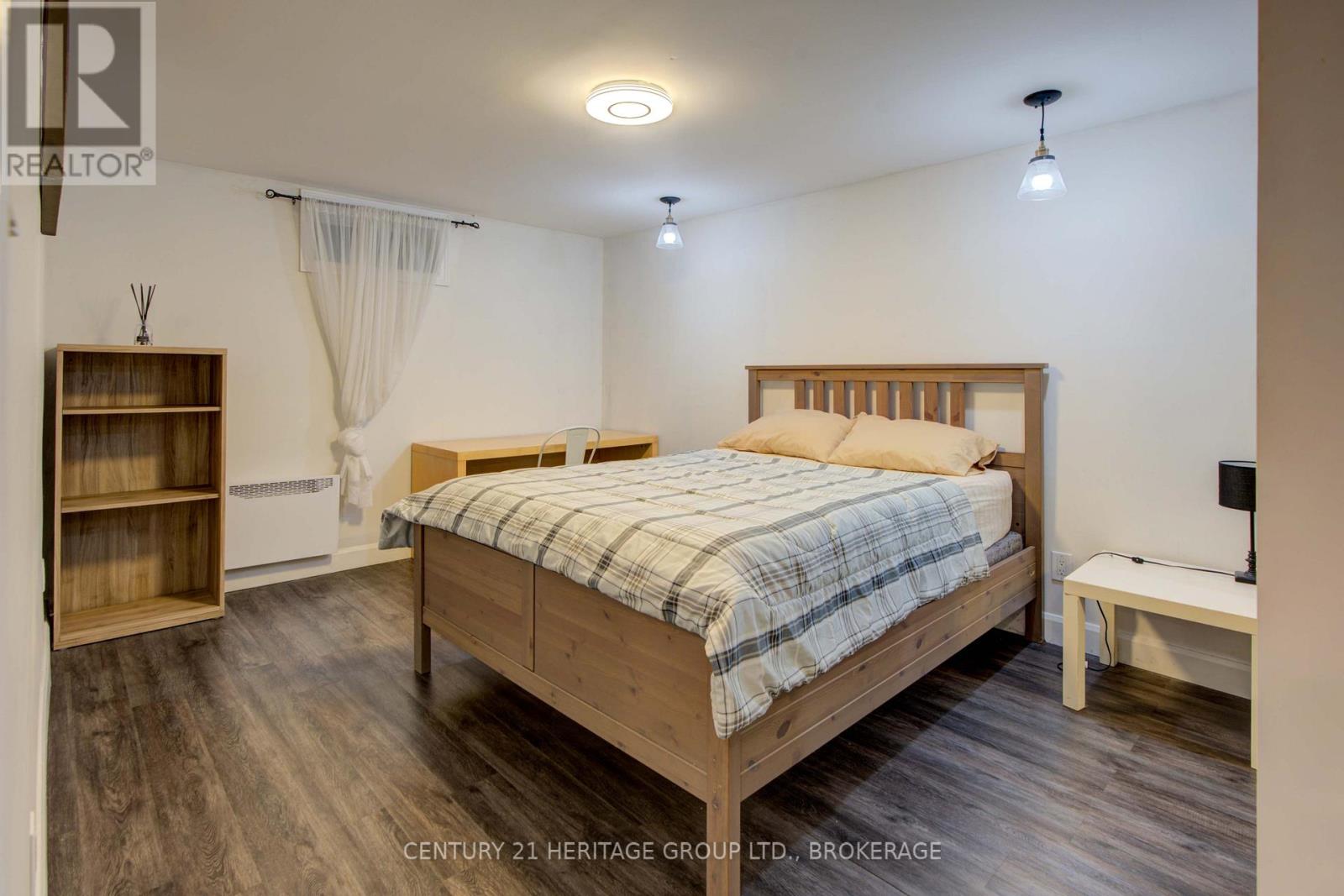 Photo 33 of 836 Milford Drive, Kingston ON