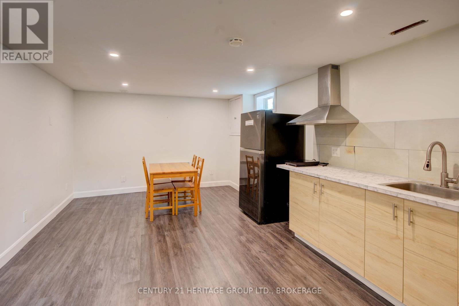 Photo 37 of 836 Milford Drive, Kingston ON