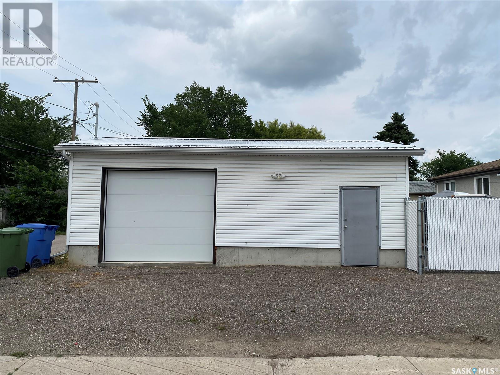 Photo 20 of 702 12 Th Avenue, Regina SK