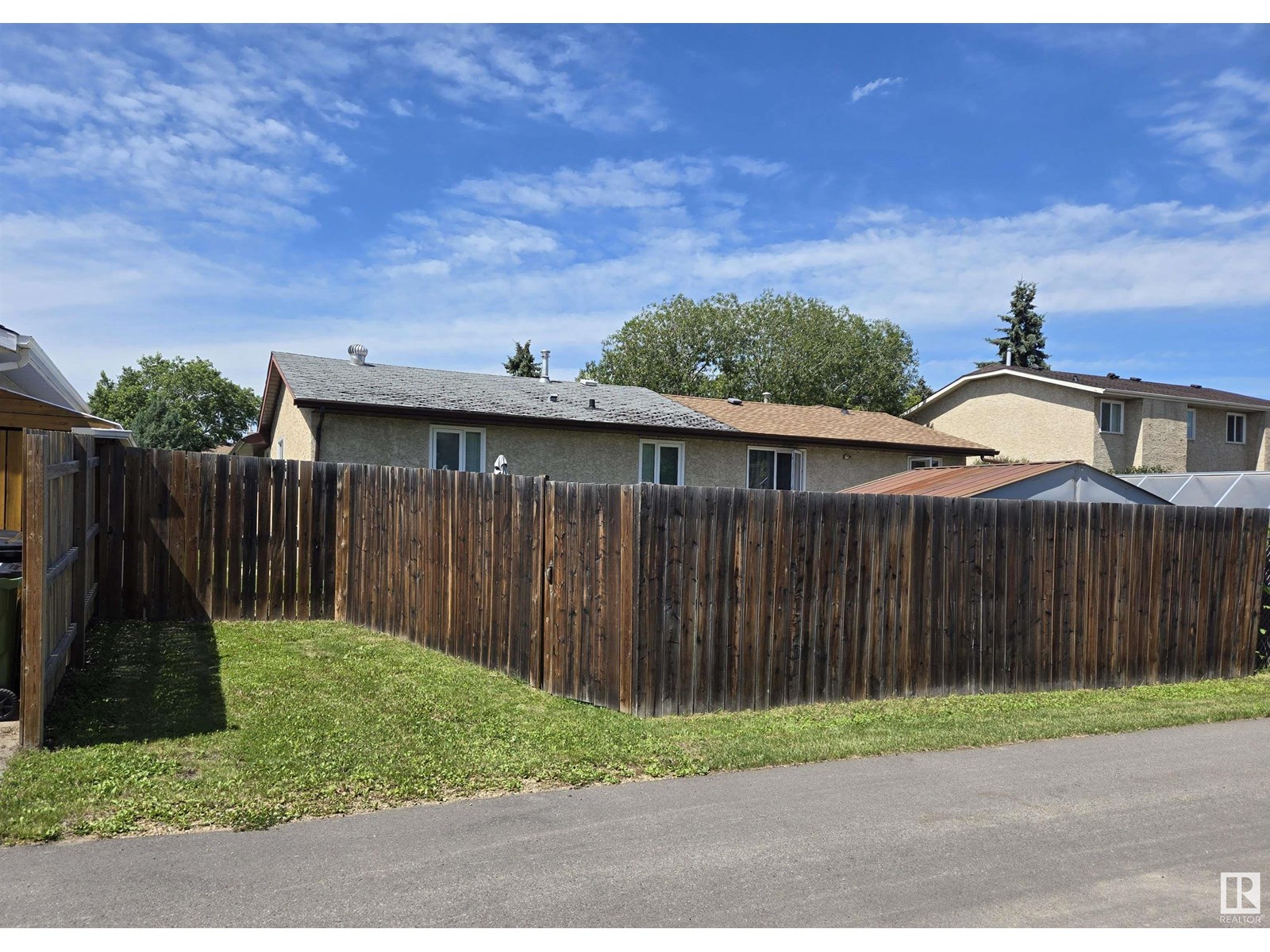 Photo 38 of 14505 23 St Nw, Edmonton AB