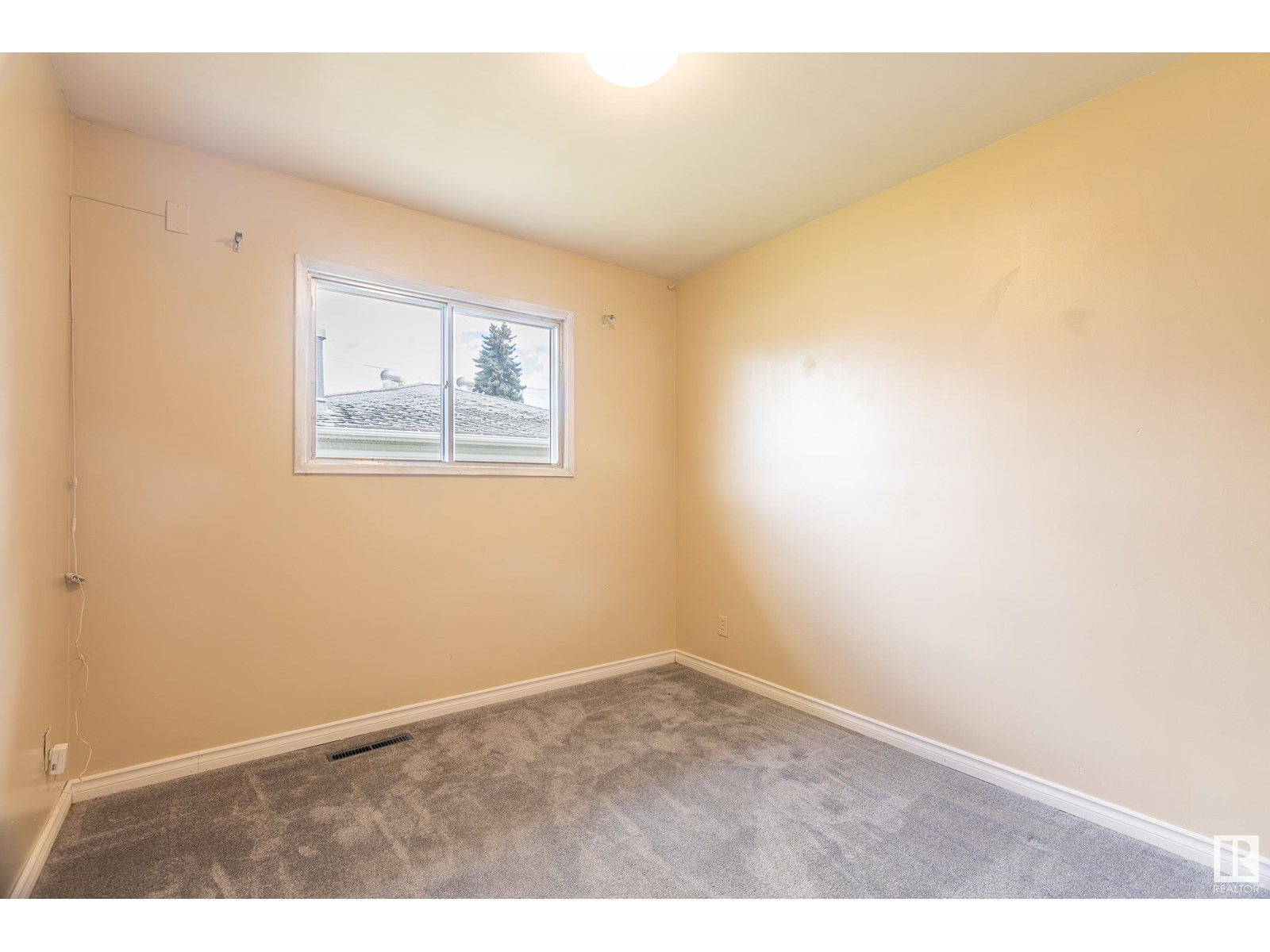 Photo 35 of 13116 136 Av Nw, Edmonton AB