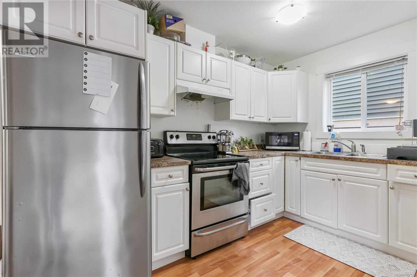 Photo 18 of 1069 Southwood Dr, Nanaimo BC