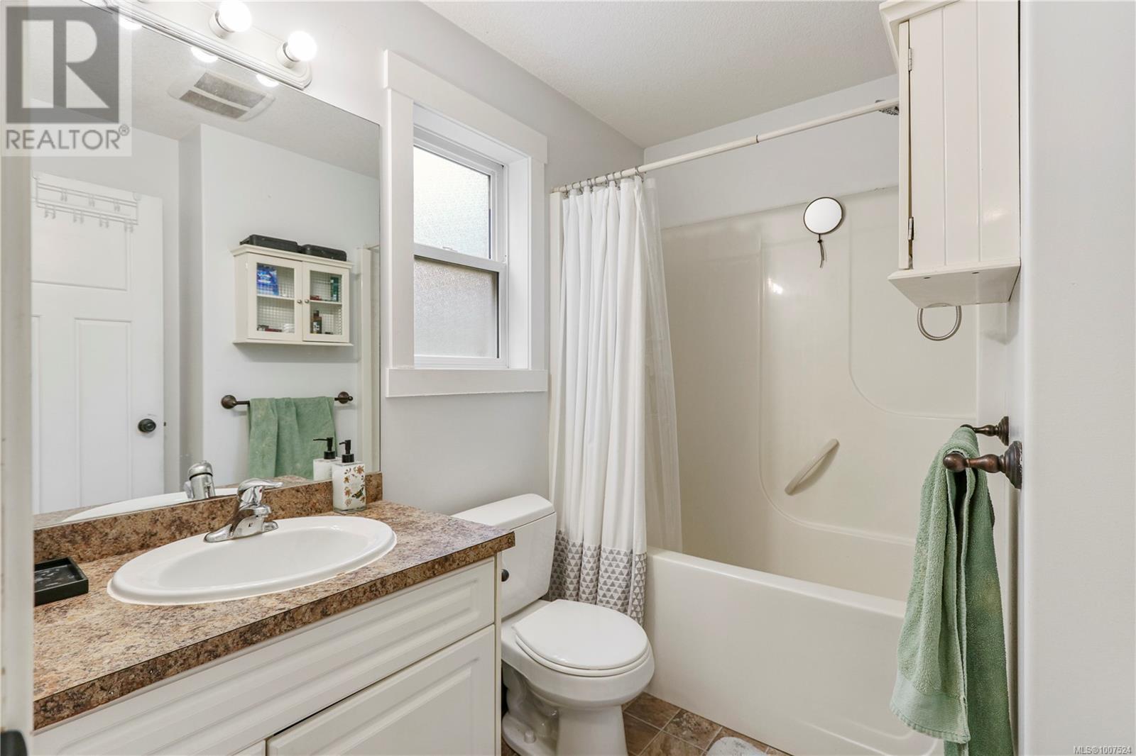 Photo 23 of 1069 Southwood Dr, Nanaimo BC