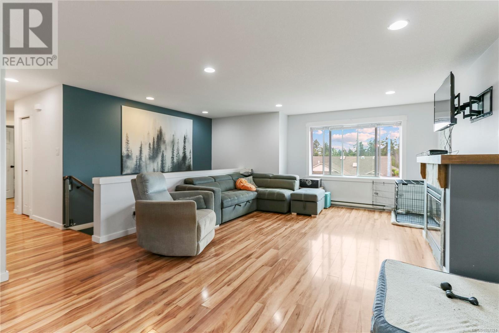 Photo 9 of 1069 Southwood Dr, Nanaimo BC