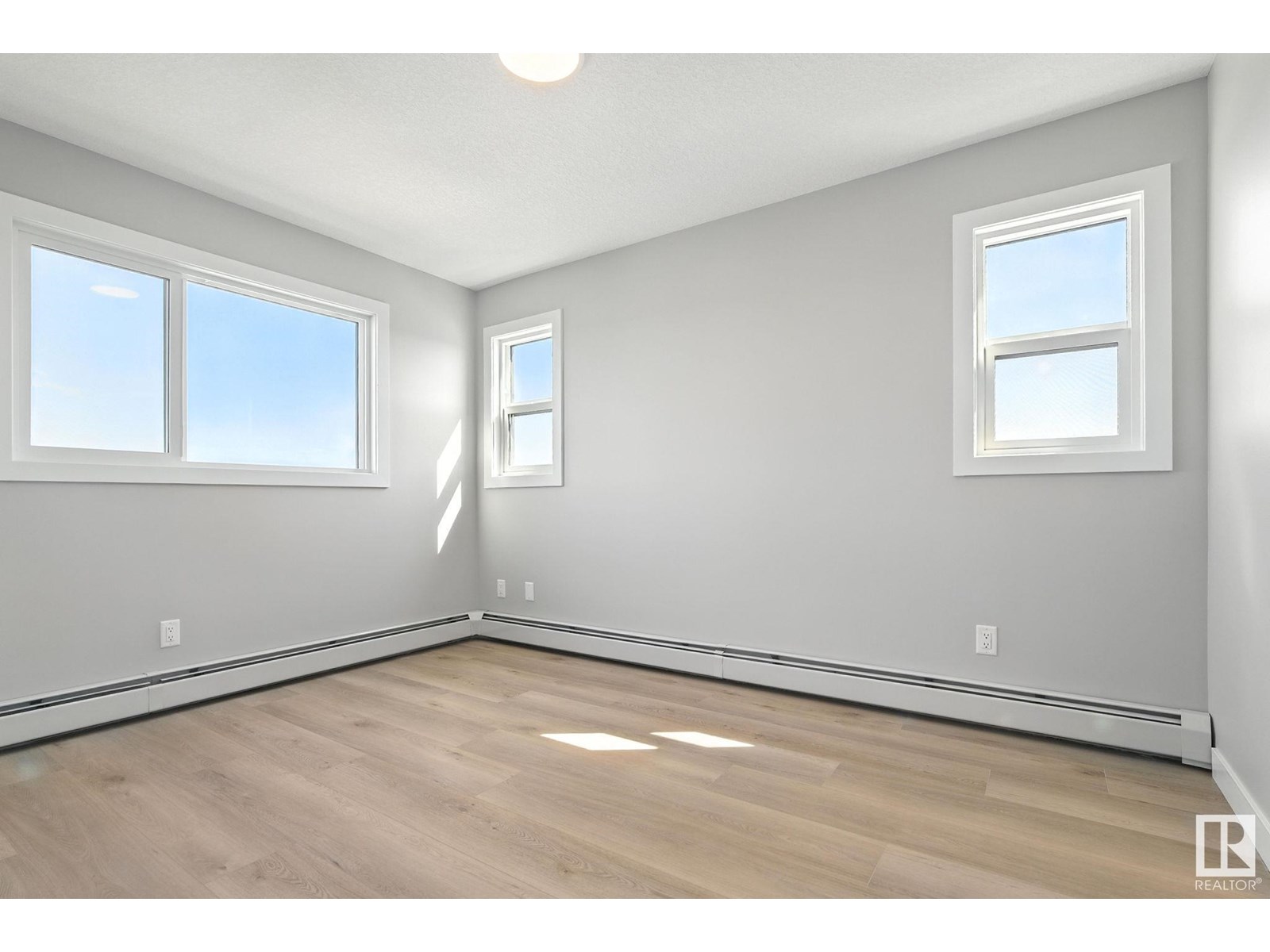 Photo 15 of 428 1506 Tamarack Blv Nw, Edmonton AB