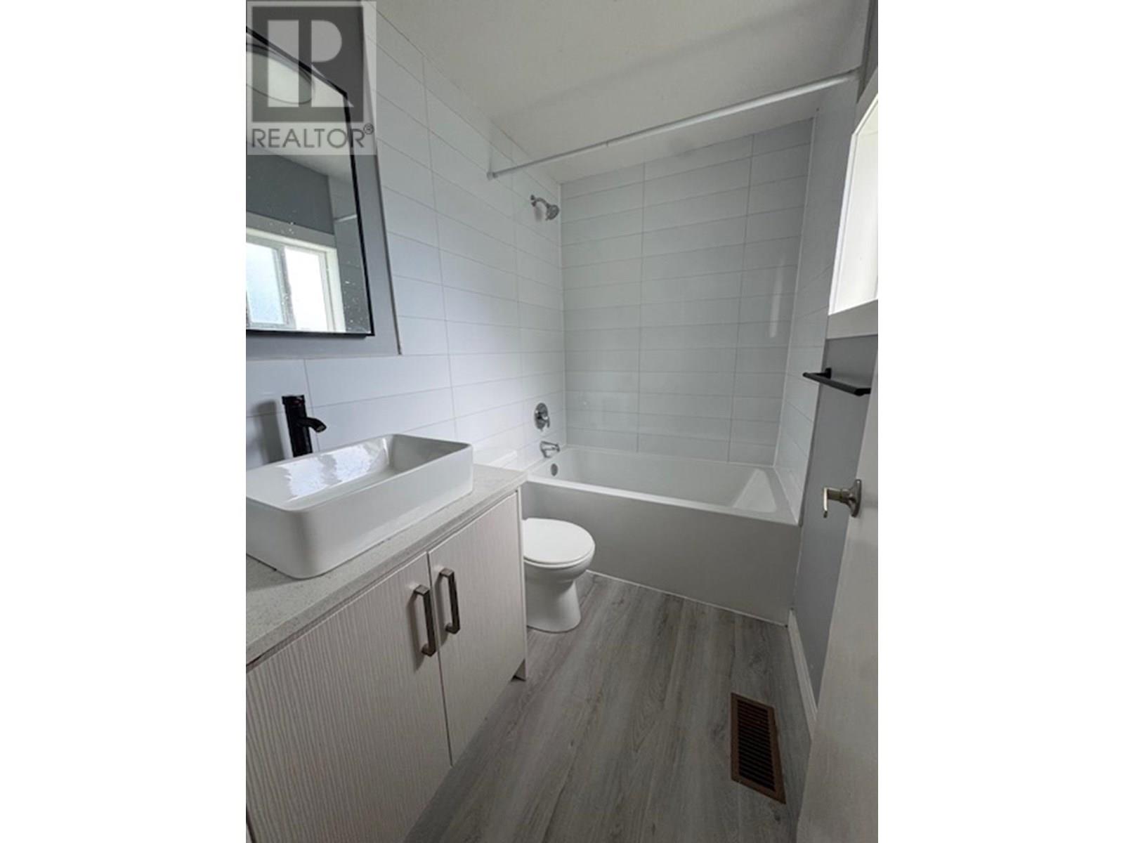Photo 3 of 1839 Tamarack Street, Prince George BC