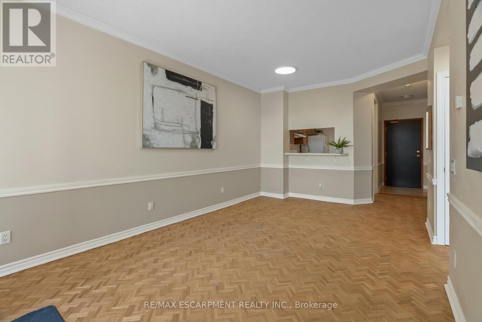 Photo 12 of 409 1 Belvedere Court, Brampton ON