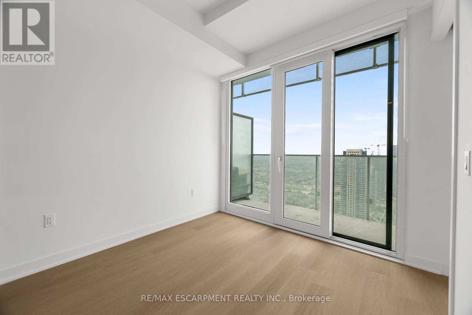 Photo 27 of 3413 3883 Quartz Road, Mississauga ON